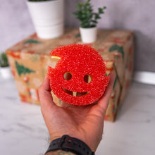 Načítať obrázok do zobrazovača galérie, Scrub Mommy® Special Edition Elf (1 ks)