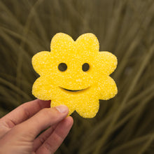 Načítať obrázok do zobrazovača galérie, Scrub Mommy Power Flower žltá (1 ks)