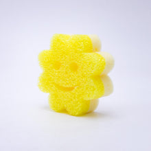 Načítať obrázok do zobrazovača galérie, Scrub Mommy Power Flower žltá (1 ks)