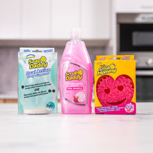 Načítať obrázok do zobrazovača galérie, Scrub Daddy Čisto ružová sada na umývanie riadu: dávkovač, prostriedok na umývanie riadu a hubka Scrub Mommy
