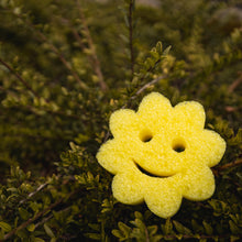 Načítať obrázok do zobrazovača galérie, Scrub Mommy Power Flower žltá (1 ks)
